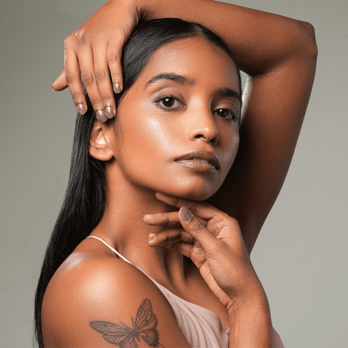 women showcasing her beauty by using marmelo beauty products